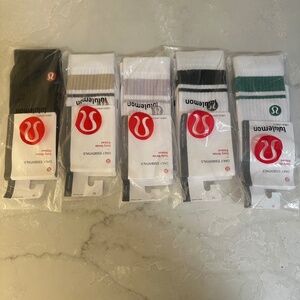 Lululemon socks 5 pairs size medium 6.5 - 8.5